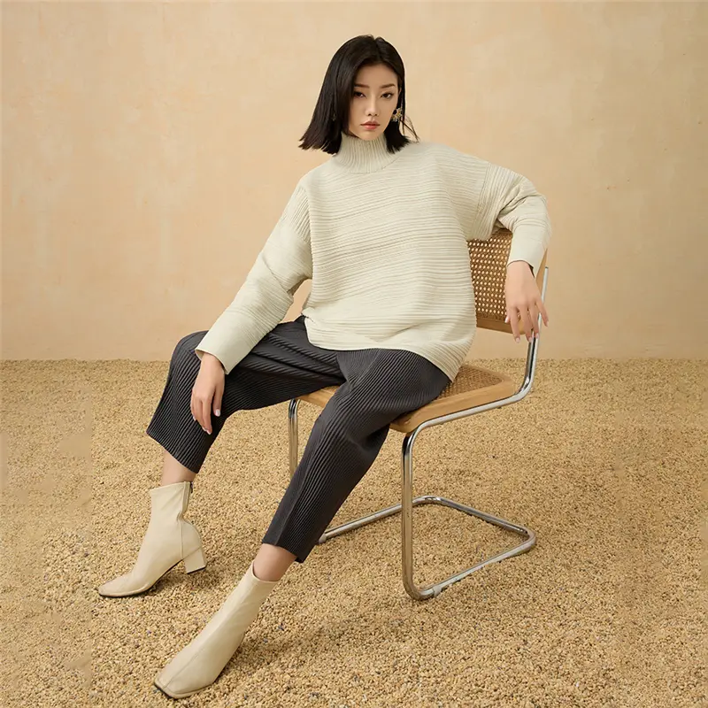 OEM Women's Pleated Turtleneck Oversized Top Supplier, Products