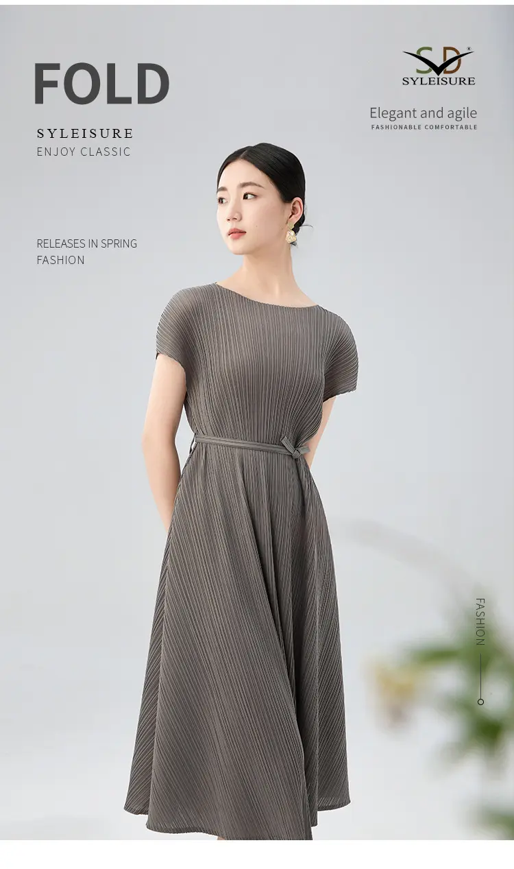 Pleated Dress Detail 1