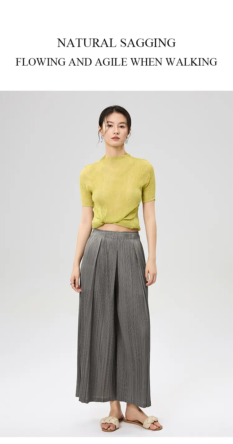 Pleated Pants Detail 5