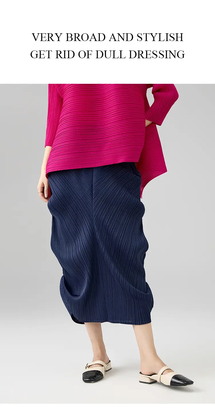 Pleated Skirt Detail 5