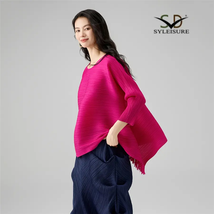 Best Women's Round Neck Three - Quarter Sleeve Pleated Asymmetric Top Factories, Companies