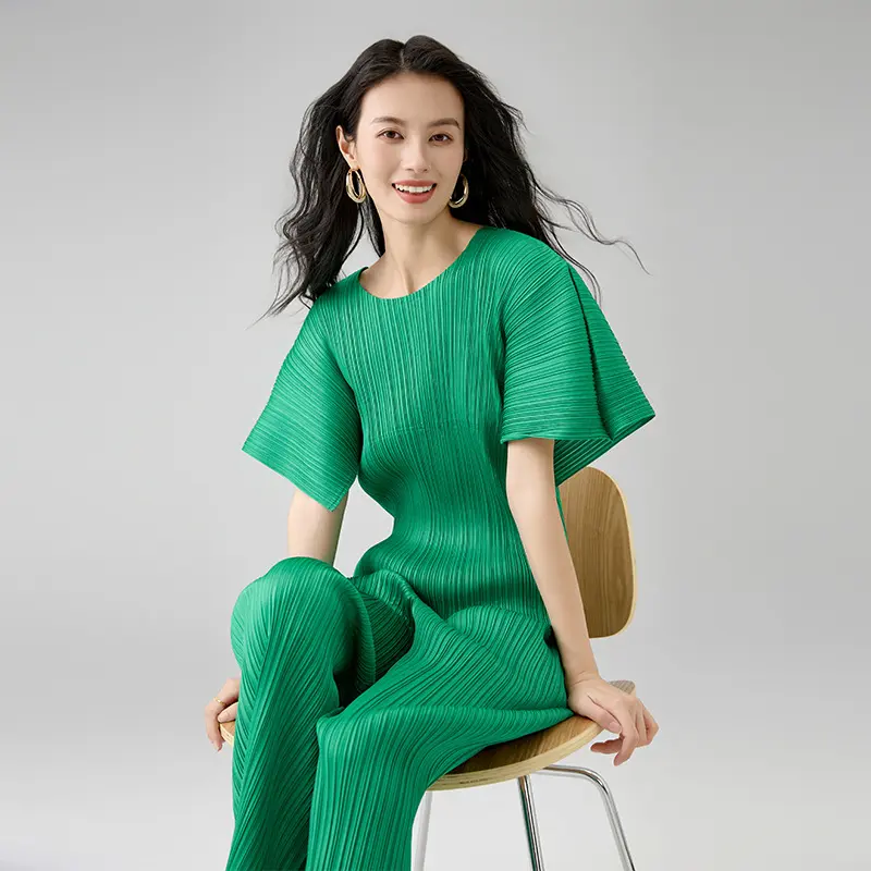 OEM Women's Pleated Two-Piece Set – Short-Sleeve Top and Wide-Leg Pants Product, Products