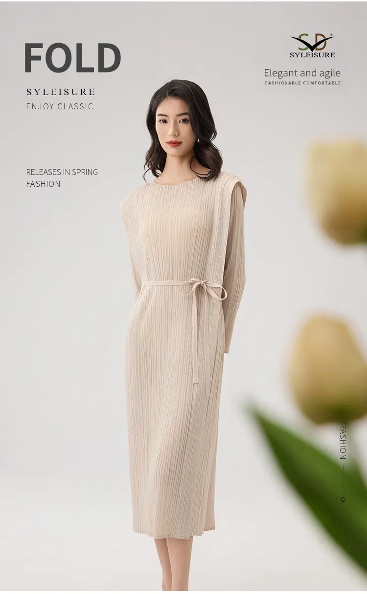 Pleated Dress Detail 1