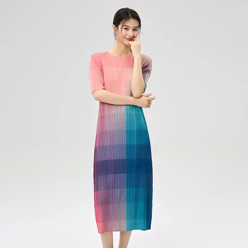 OEM Women’s Gradient Color Pleated Midi Dress with Short Sleeves – Stylish & Comfortable Factories, Service