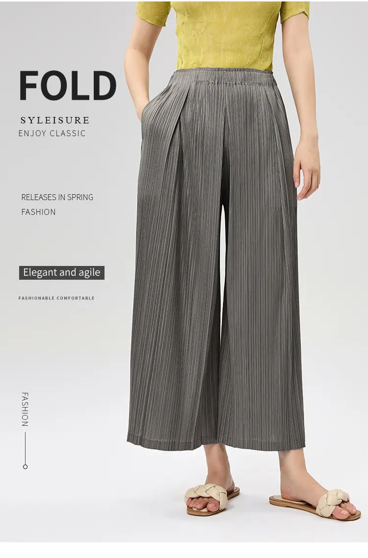 Pleated Pants Detail 1