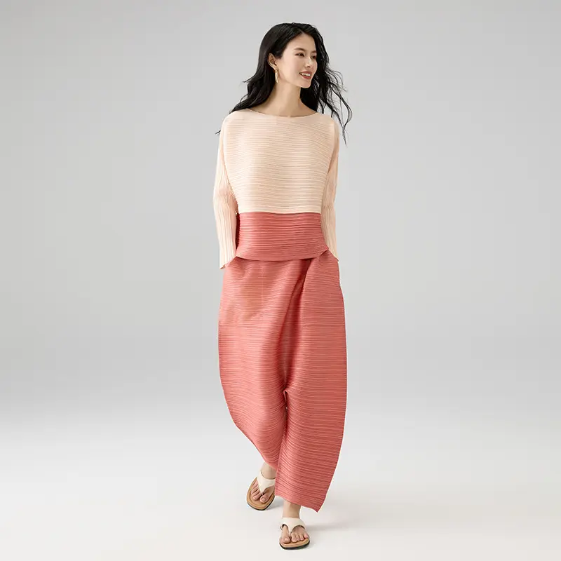 Famous Women’s Colorblock Pleated Long Sleeve Top and Lantern Pants Set – Elegant Two-Piece Outfit Companies, Product
