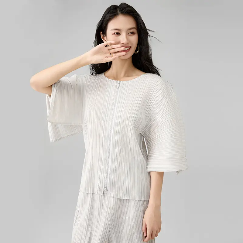Famous Women’s Wide Sleeve Pleated Top and Cropped Pants Set – Lightweight Two-Piece Loungewear Manufacturer, Factory