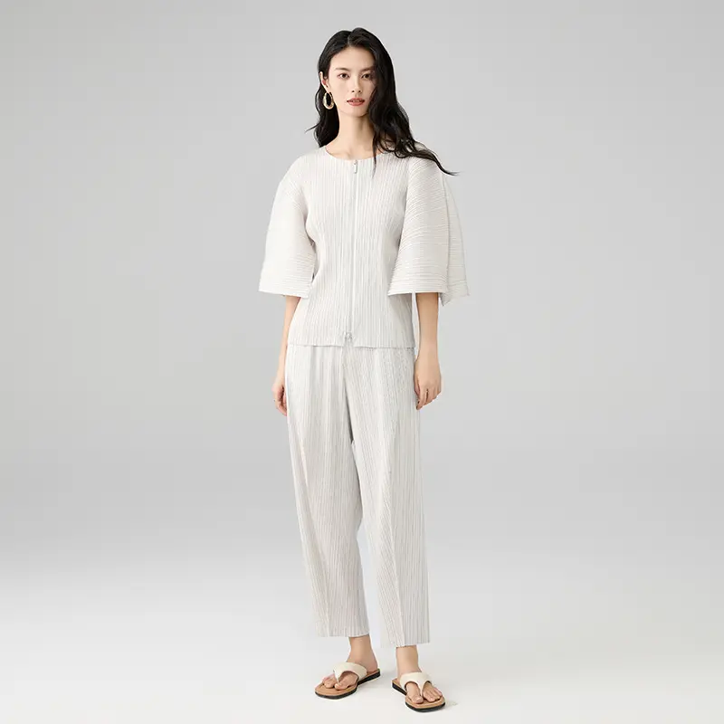 Famous Women’s Wide Sleeve Pleated Top and Cropped Pants Set – Lightweight Two-Piece Loungewear Manufacturer, Factory