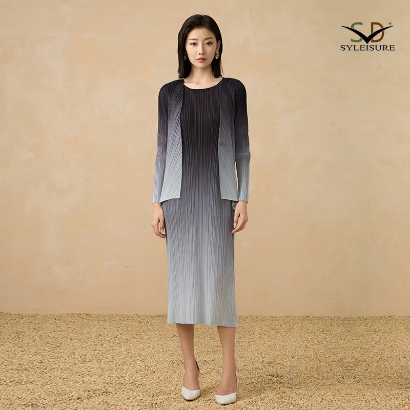 Best Women's Pleated Gradient Two - Piece Set (Cardigan + Dress) Suppliers, Service