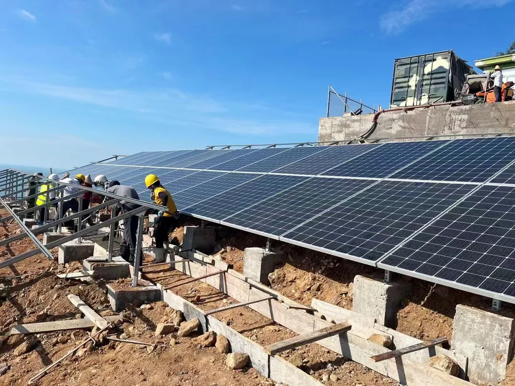 Distributed Photovoltaic Energy Storage System 1