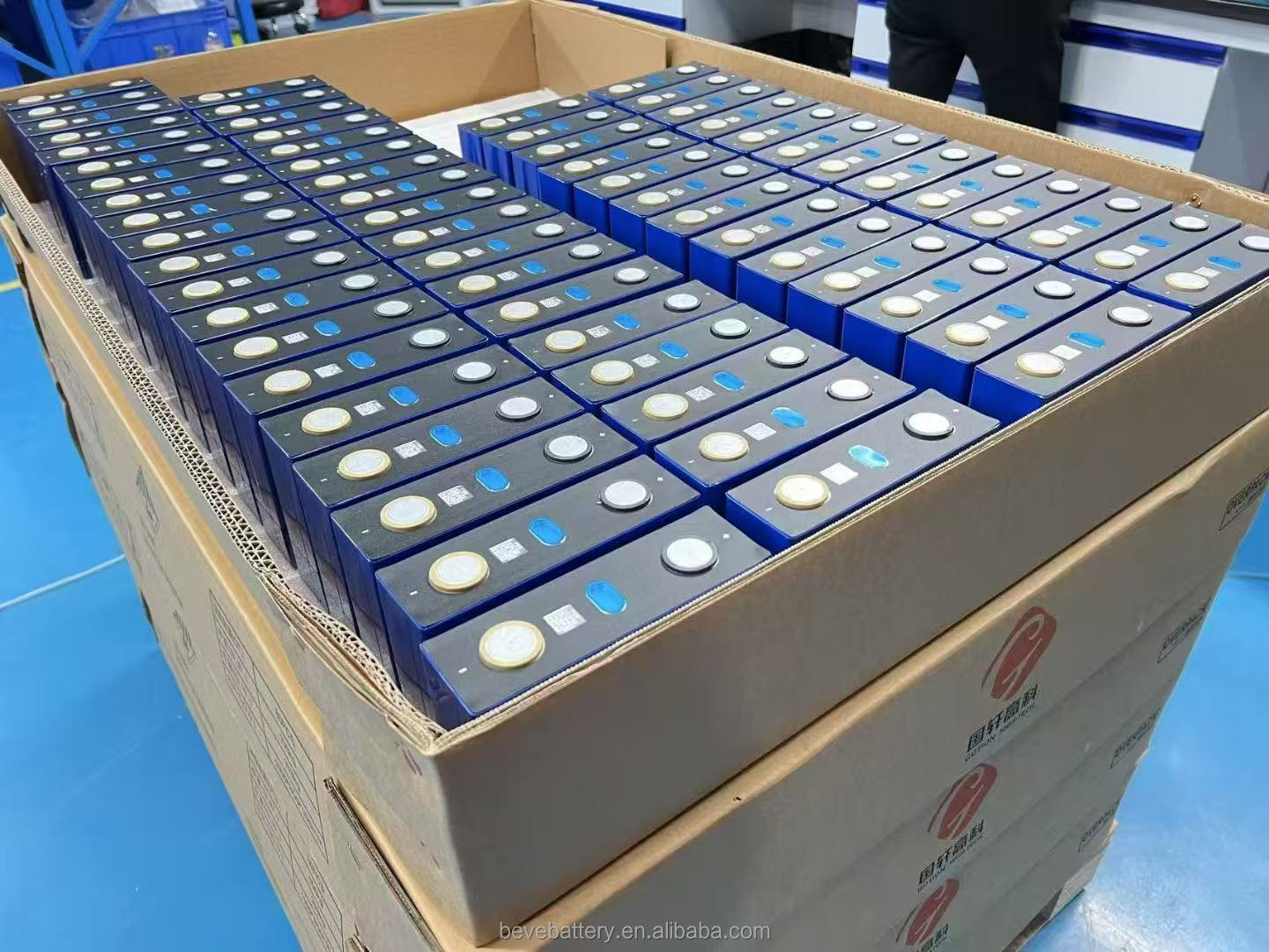 Residential Energy Storage System 5kWh LiFePO4 Battery Home Solar Power Wall for Off-Grid Backup