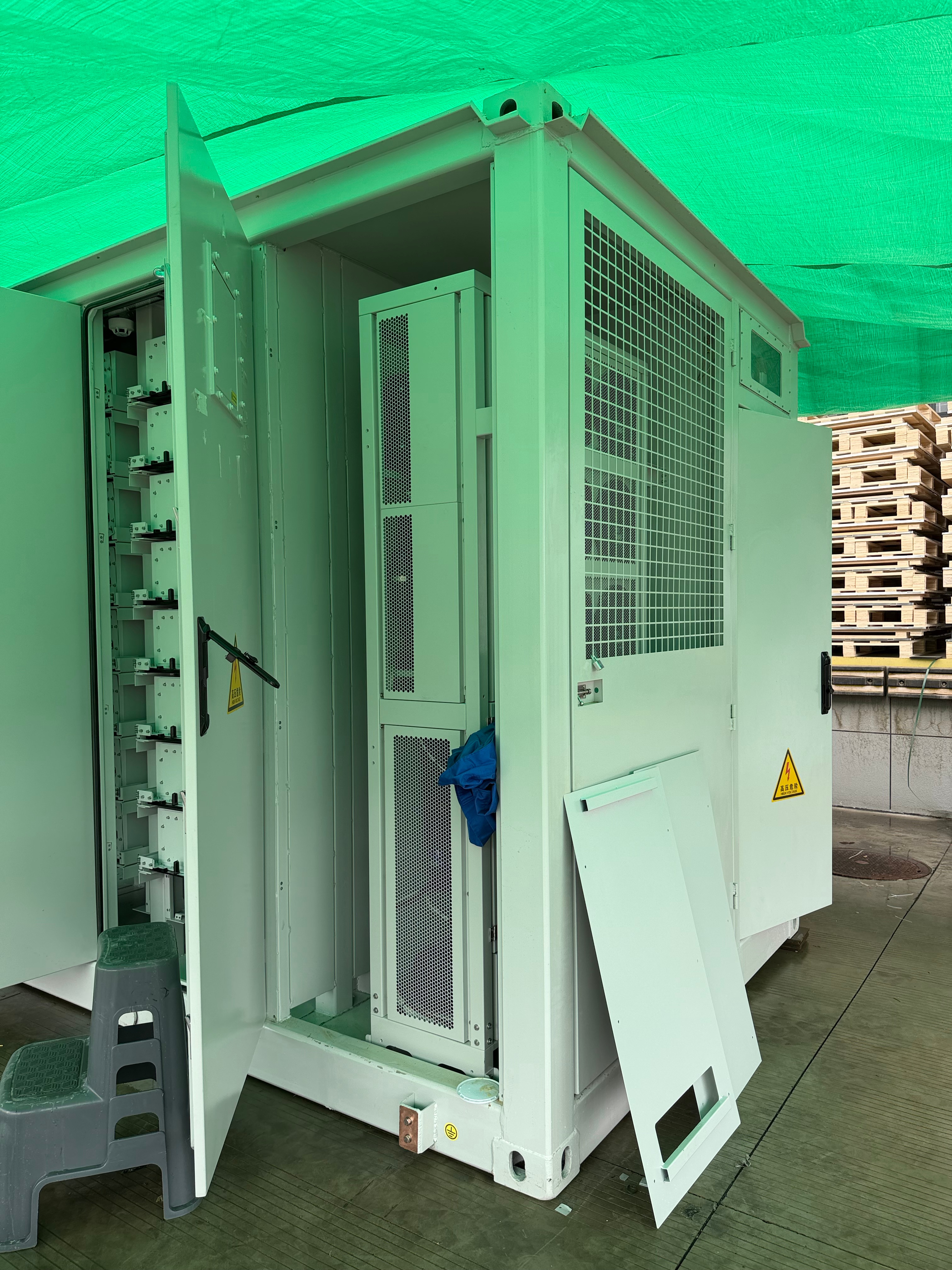20FT 5MWh Liquid-Cooled Containerized Energy Storage System 2.5MW/5MW LiFePO4 Battery BESS for Utility