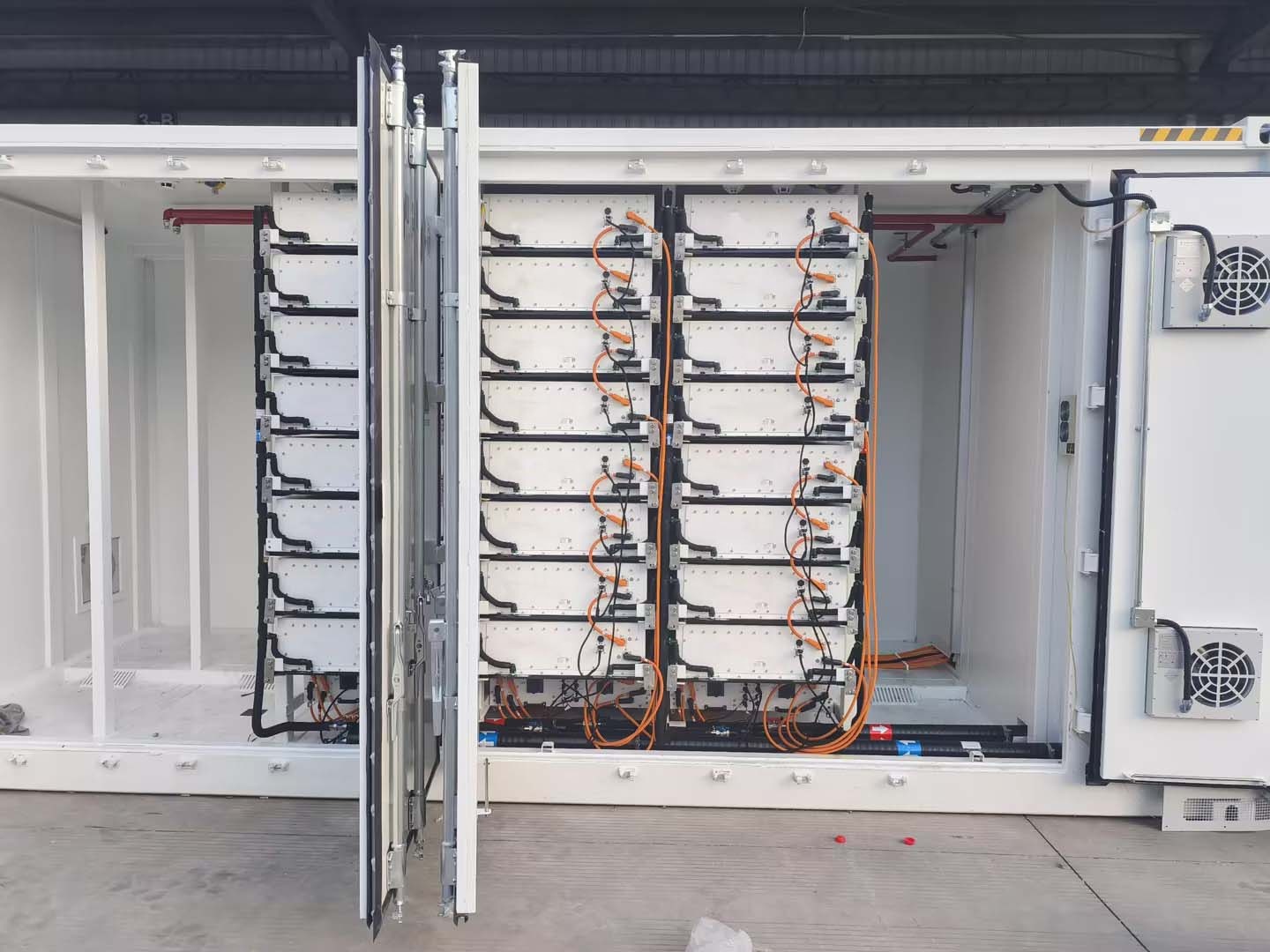 20FT 5MWh Liquid-Cooled Containerized Energy Storage System 2.5MW/5MW LiFePO4 Battery BESS for Utility
