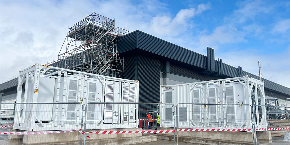 Industrial &amp; Commercial 1MW 2MW Solar Energy System with 300KW 500KW Battery LifePO4 Energy Storage Micro Grid Container