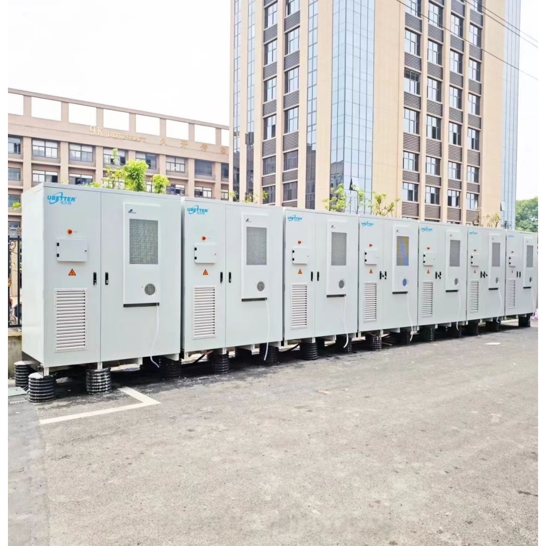 100kwh 200kwh Industrial and Commenrcial All in One ESS Outdoor Power Supply 100kw Smart Energy Storage System Enclosure