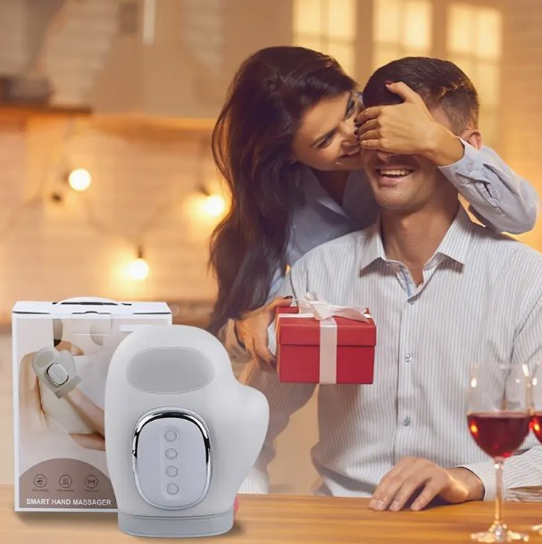 Specialized Care and Hand Massage Are Provided, with Hand Massage Performed Using Five Fingers Respectively