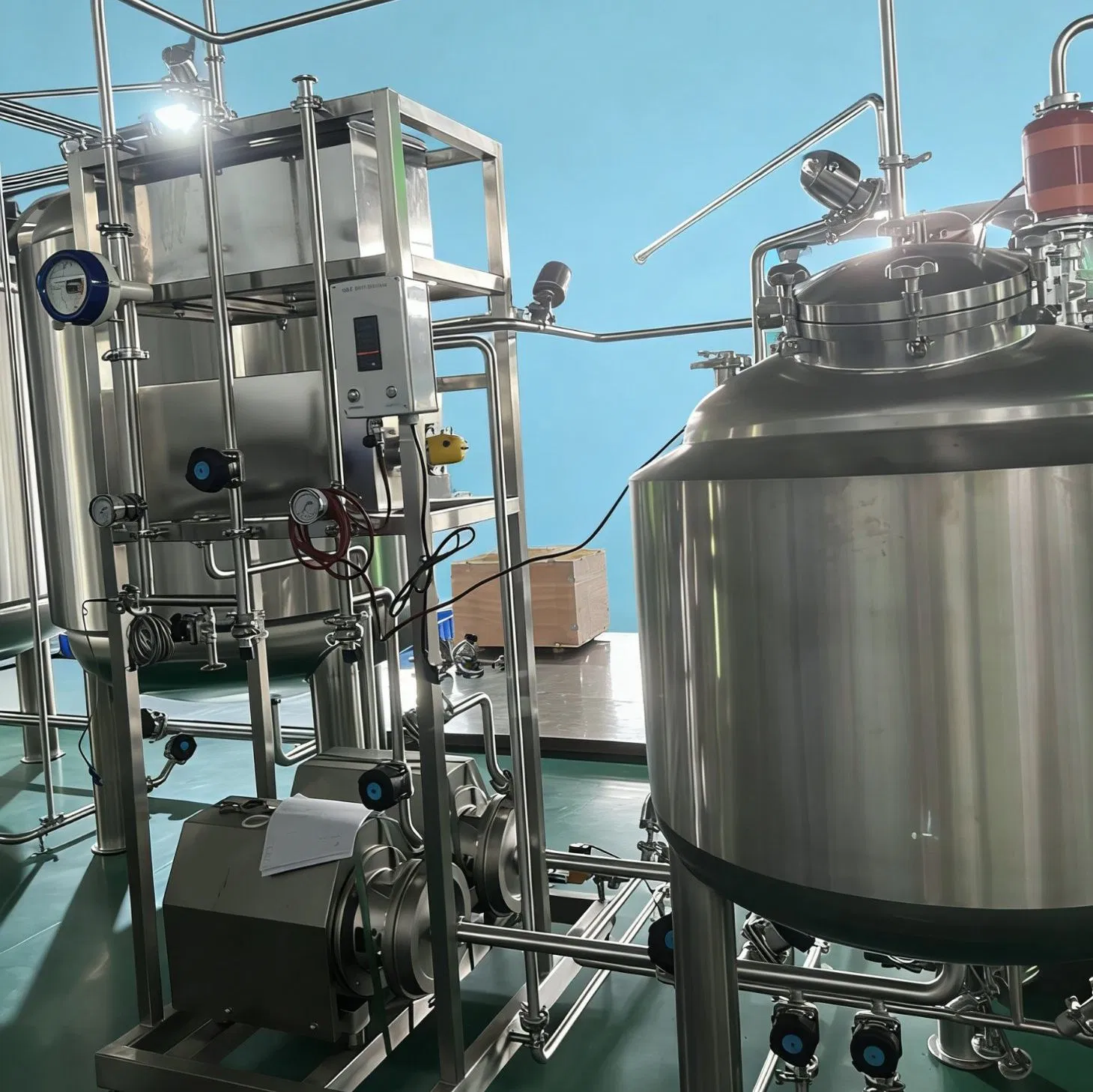 Innovative UV-Heat Exchanger Distribution System for Pw and Wfi Applications