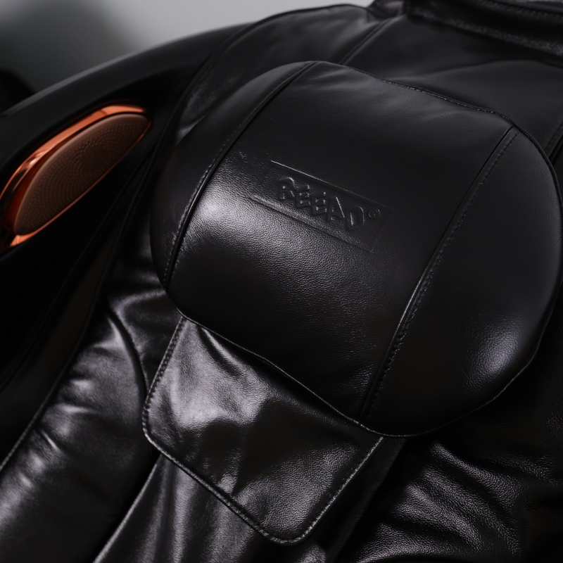 High End Home Office Furniture Full Body Recliner with Shiatsu Function for Deep Tissue Muscle Pain Stress Relief Luxury and Deluxe Style Electric Massage Chair