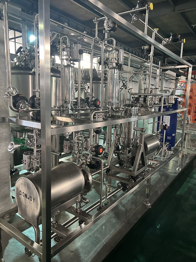 Innovative UV-Heat Exchanger Distribution System for Pw and Wfi Applications