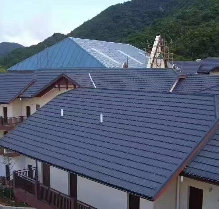 China Solar Roof Tiles Metal Roofing Sheet 50 Years Durable Colorful Stone Coated Metal Roof Tile