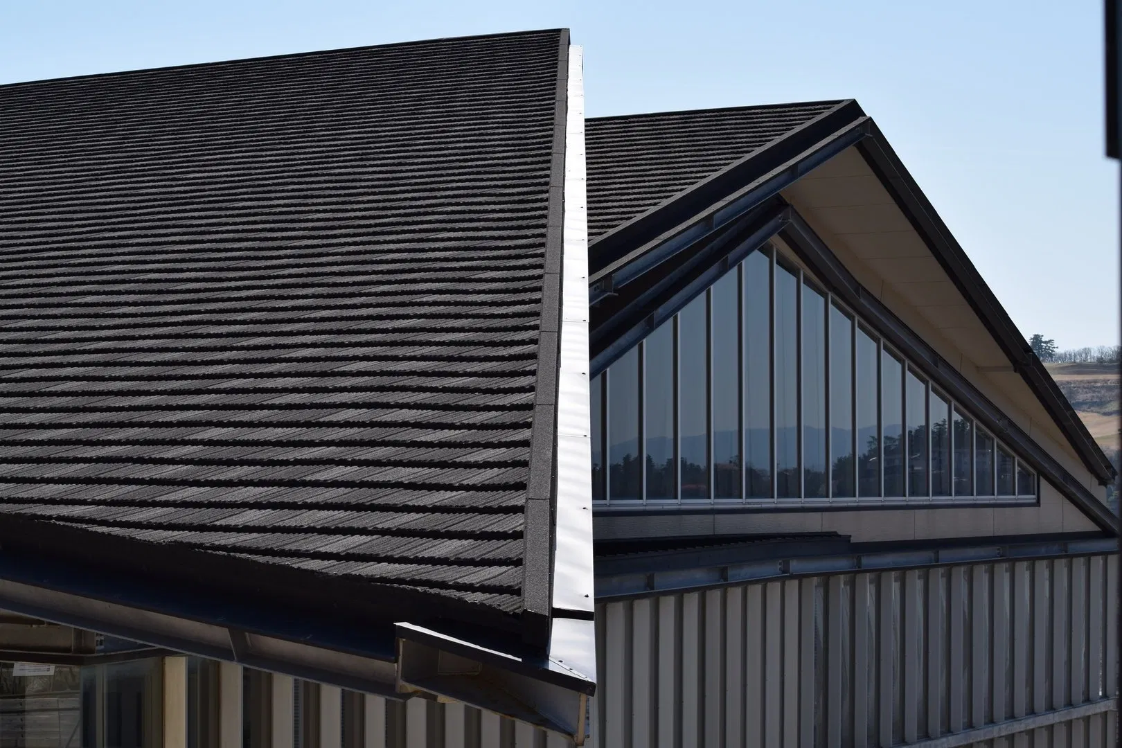 Roofing Materials Lightweight Sheet Stone Coated Metal Solar Roof Steel Tiles