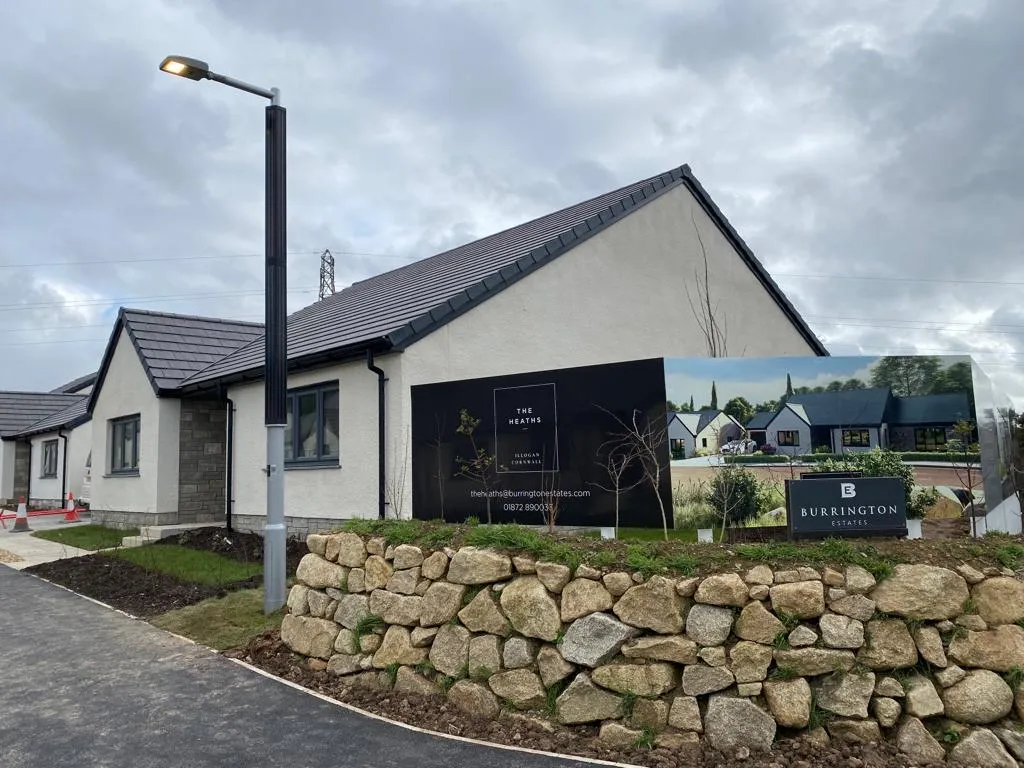 Round Solar Panel for Lamp Post