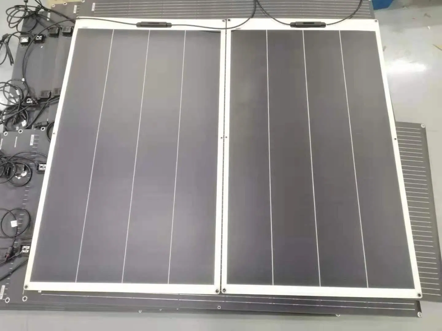 China Manufacture Semi Tier1 Thin Film 150W 160 Watt Flexible Solar Panel