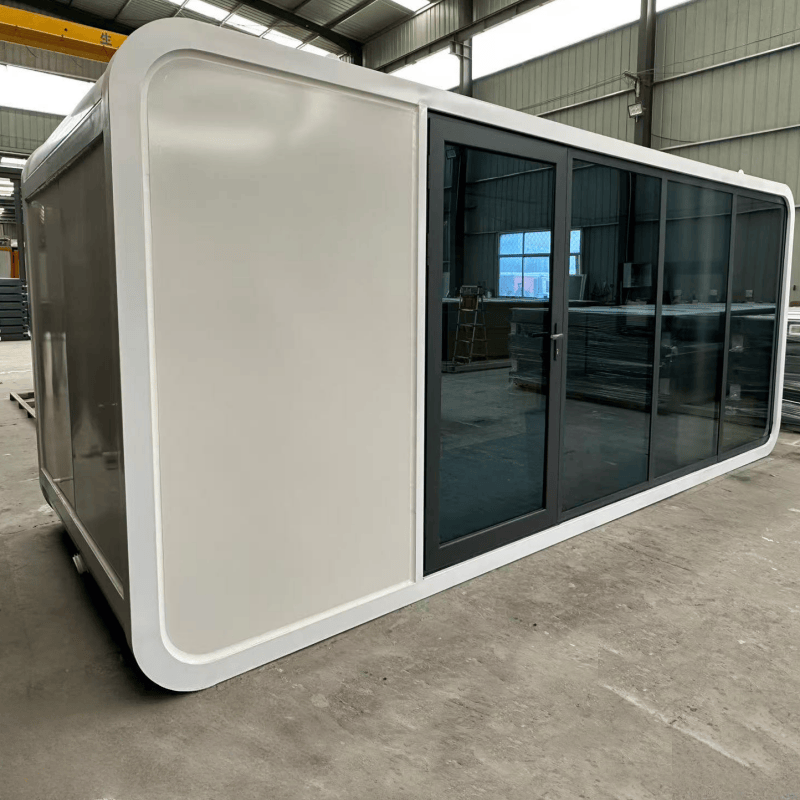 High-Quality 20ft Compact Budget Prefab Apple Cabin with Private Bathroom for Outdoor Glamping Factory, Factories