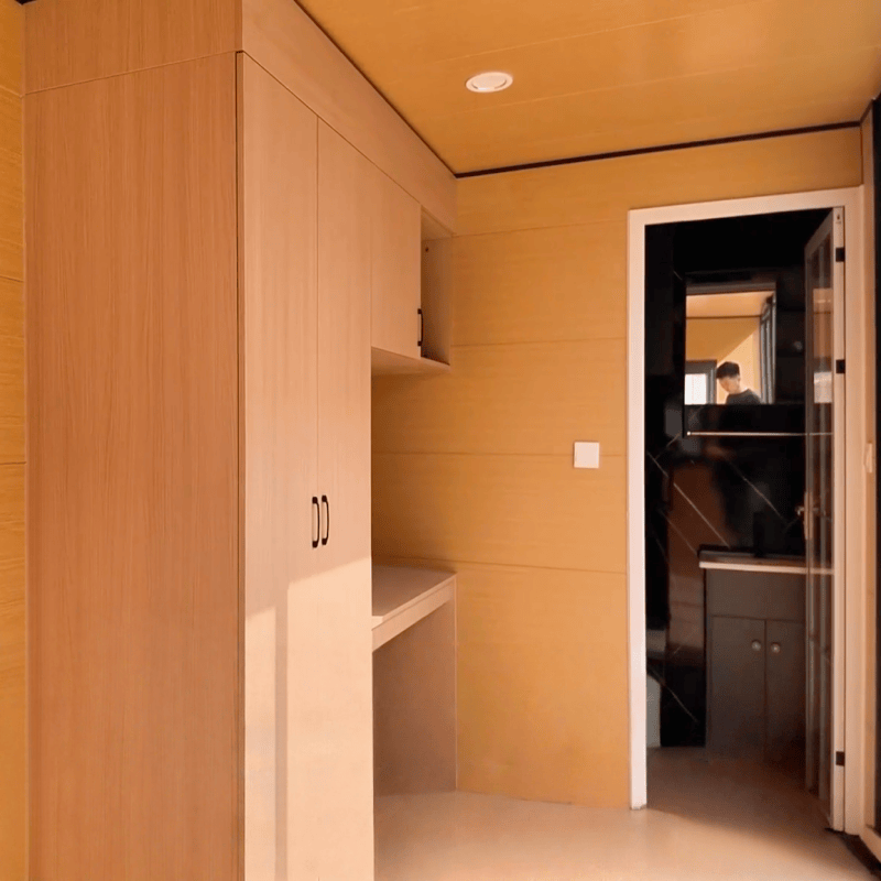 High-Quality Modular Prefab Apple Cabin Durable Portable Apple Capsule House for Living Office Accommodation and Multi-scenario Use Manufacturers, Supplier