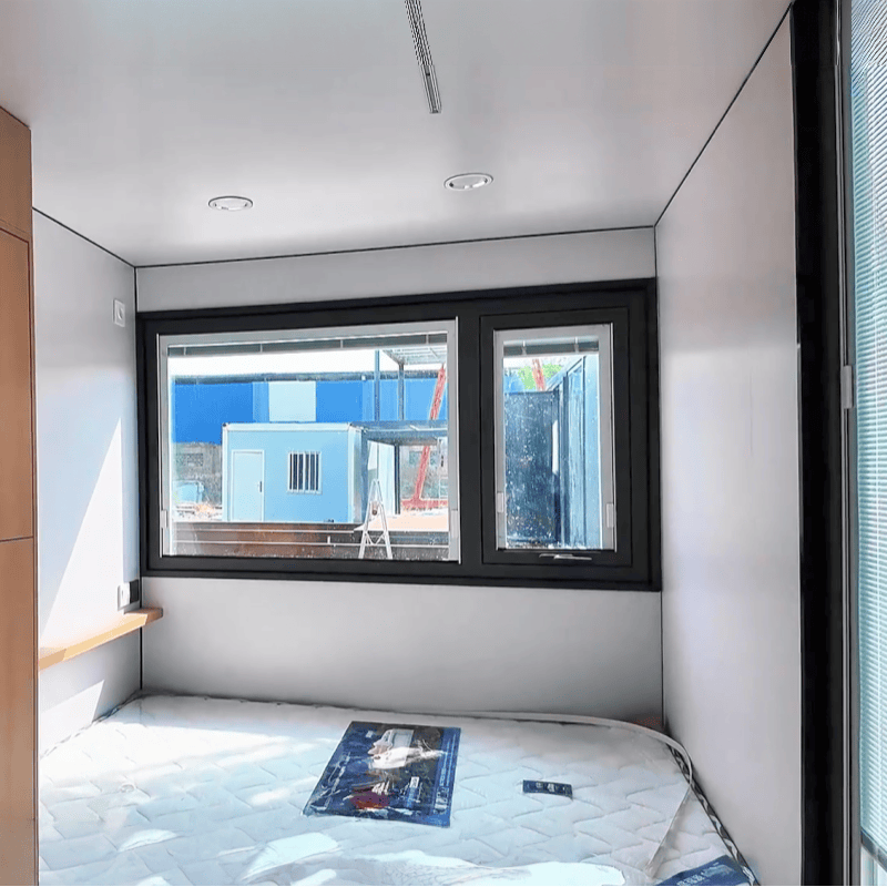 Wholesale Hot Selling 20ft 40ft Removable Apple Capsule Cabin with Detachable Mobile Trailer EU Approved Garden Prefab Home for Villas Resorts Manufacturers, Factory