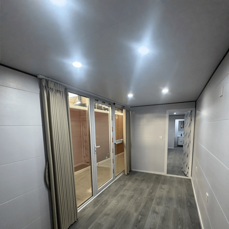 Wholesale Integrated Full-Functional Apple Cabin with Complete Kitchen Dining Space and Private Bathroom Manufacturer, Factories