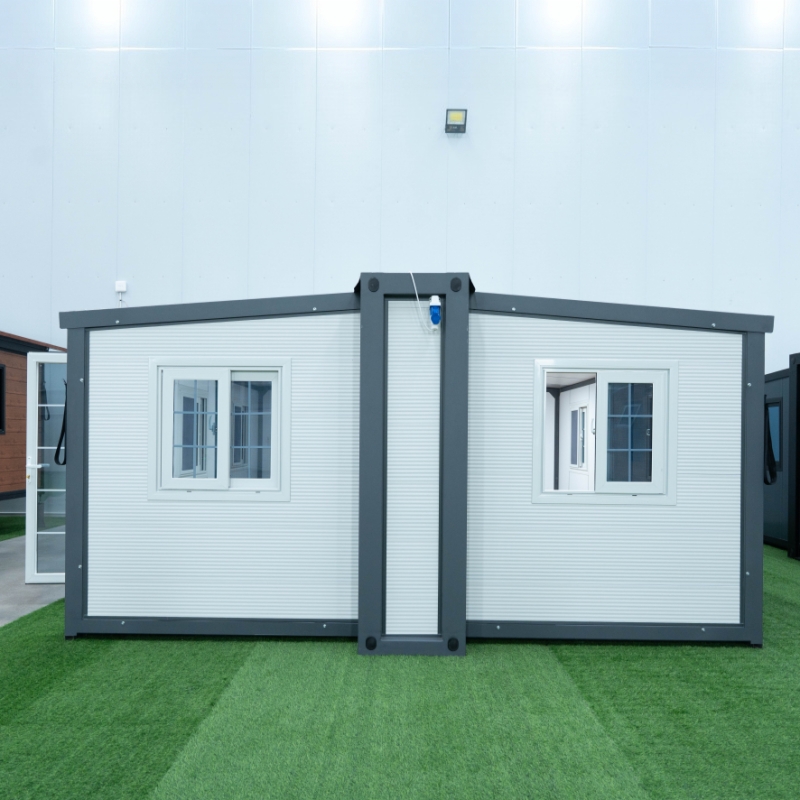 Custom F700 Expandable Container House White Exterior Prefab Cabin with Left‑Side Glass Entry Door Suppliers, Factories