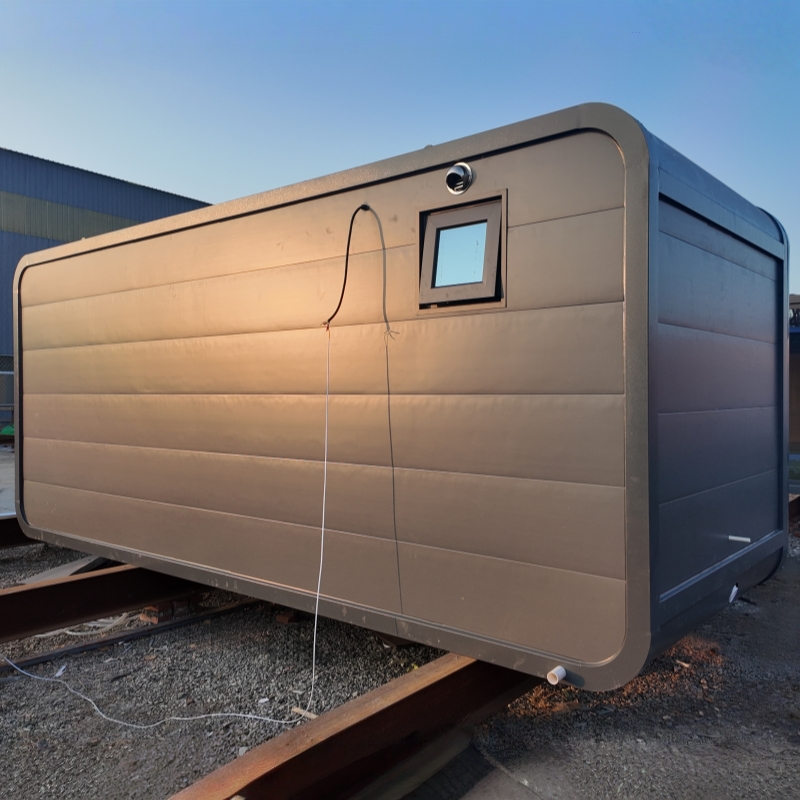Custom Weatherproof Metal Carved Panel Apple Cabin Anti-Corrosion Modular Lodge for Long-Term Outdoor Scenic Use Supplier, Factories
