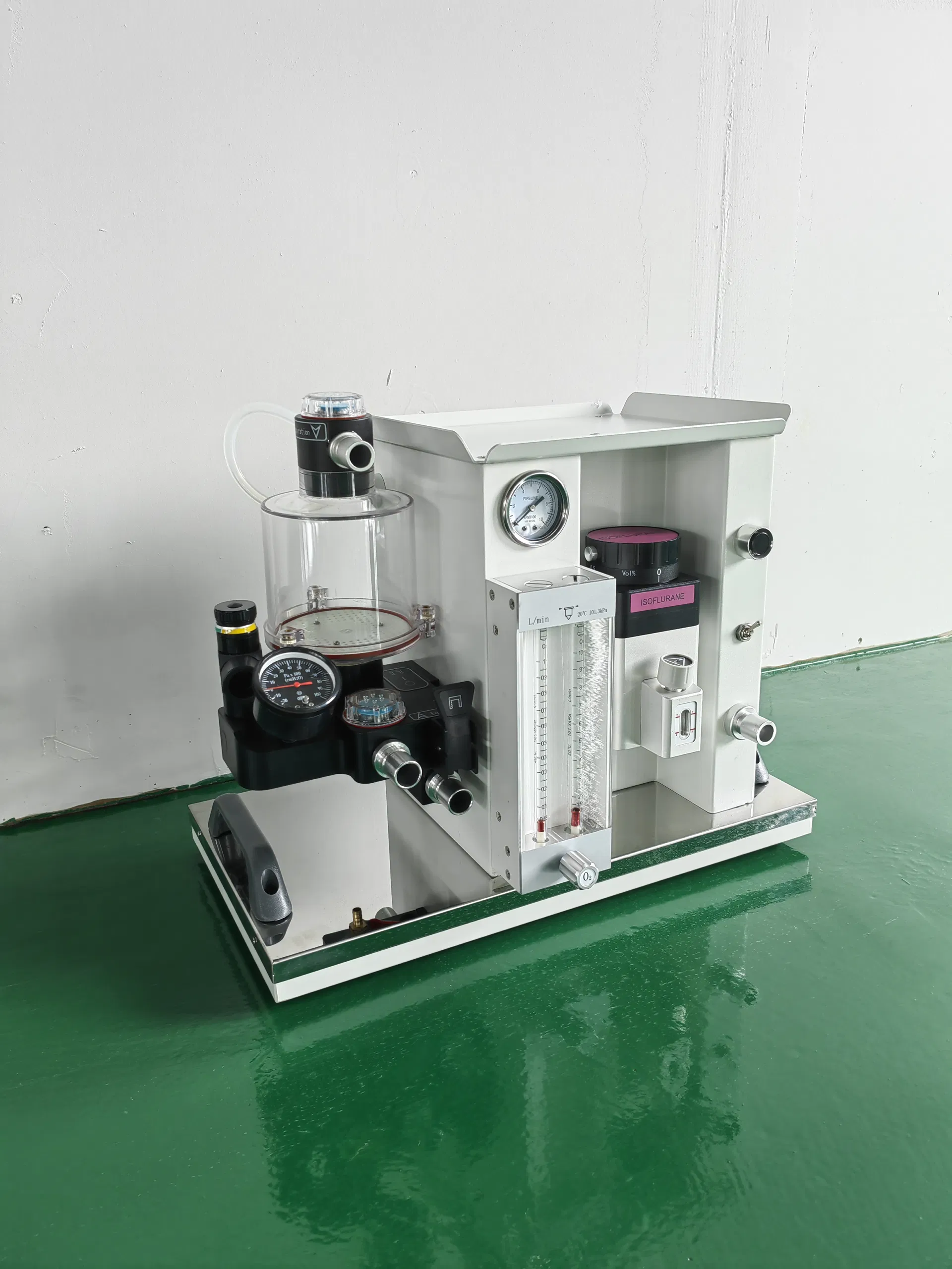 Máquina de anestesia portátil ligera alimentada por batería con control de vaporizador