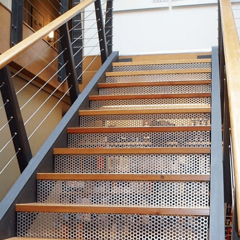 Hot Dipped Galvanized Powder Coated Steel Stainless Steel Aluminum Perforated Metal Sheet Stair Treads Customized Styles and Colors