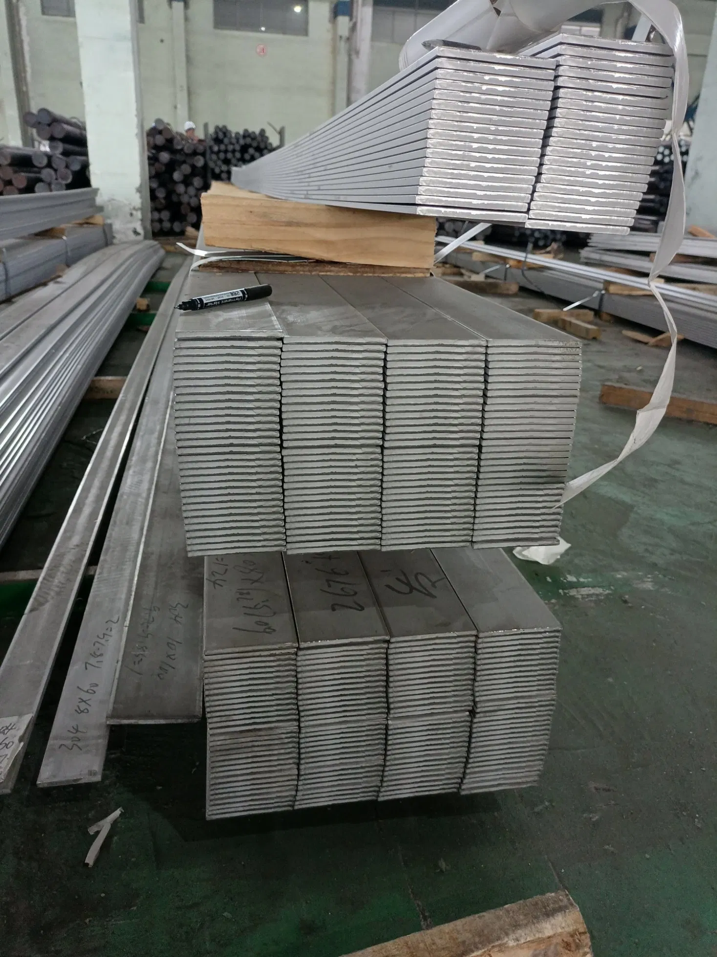 Factory Direct Sale High Quality ASTM AISI Mild Steel Flat Bar Hot Colled Stainless Steel Bar for Building Materials