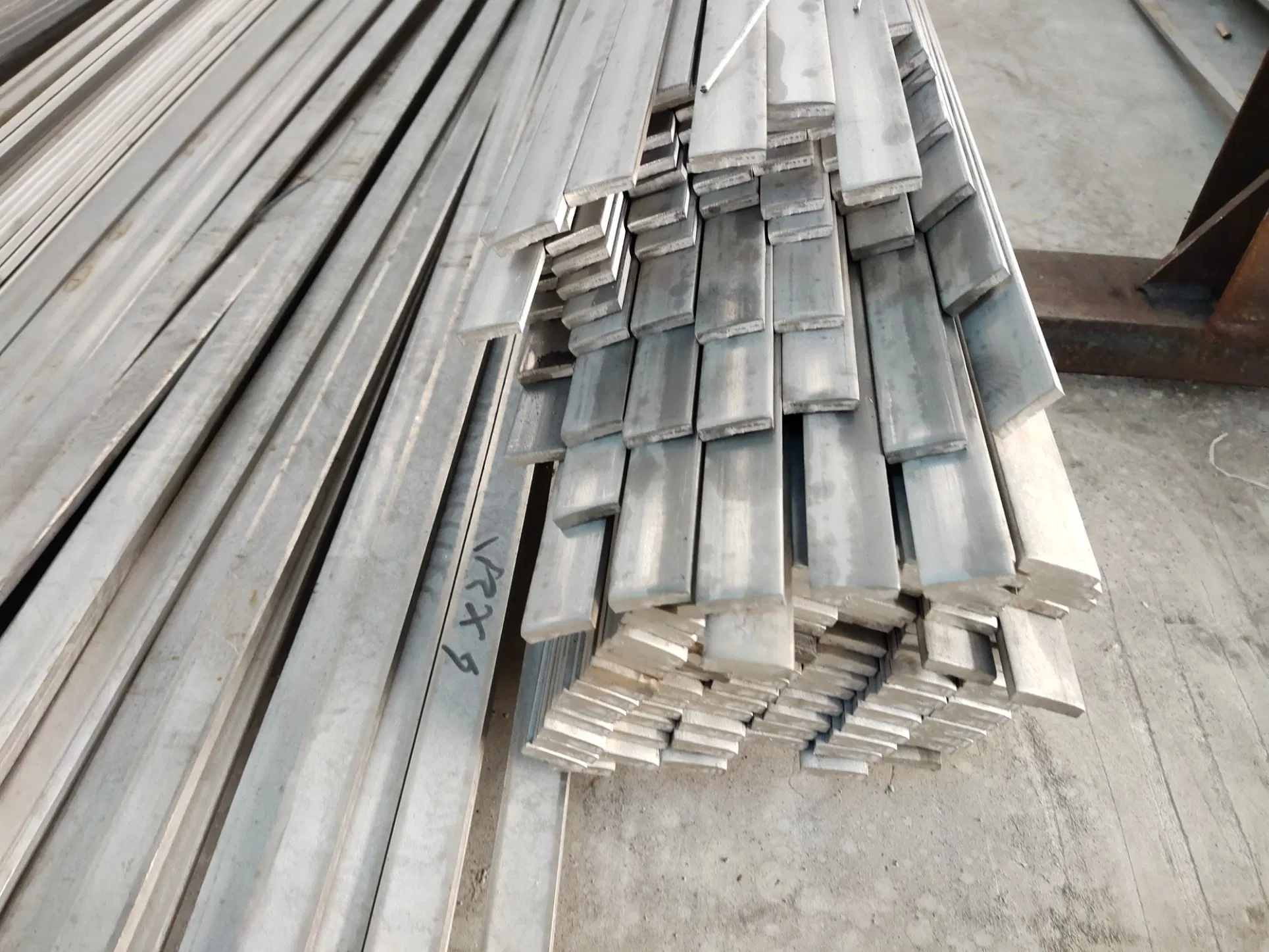 Hot Sale Ss Flat Bar En1.4301 Stainless Steel 304 Flat Bar Weight