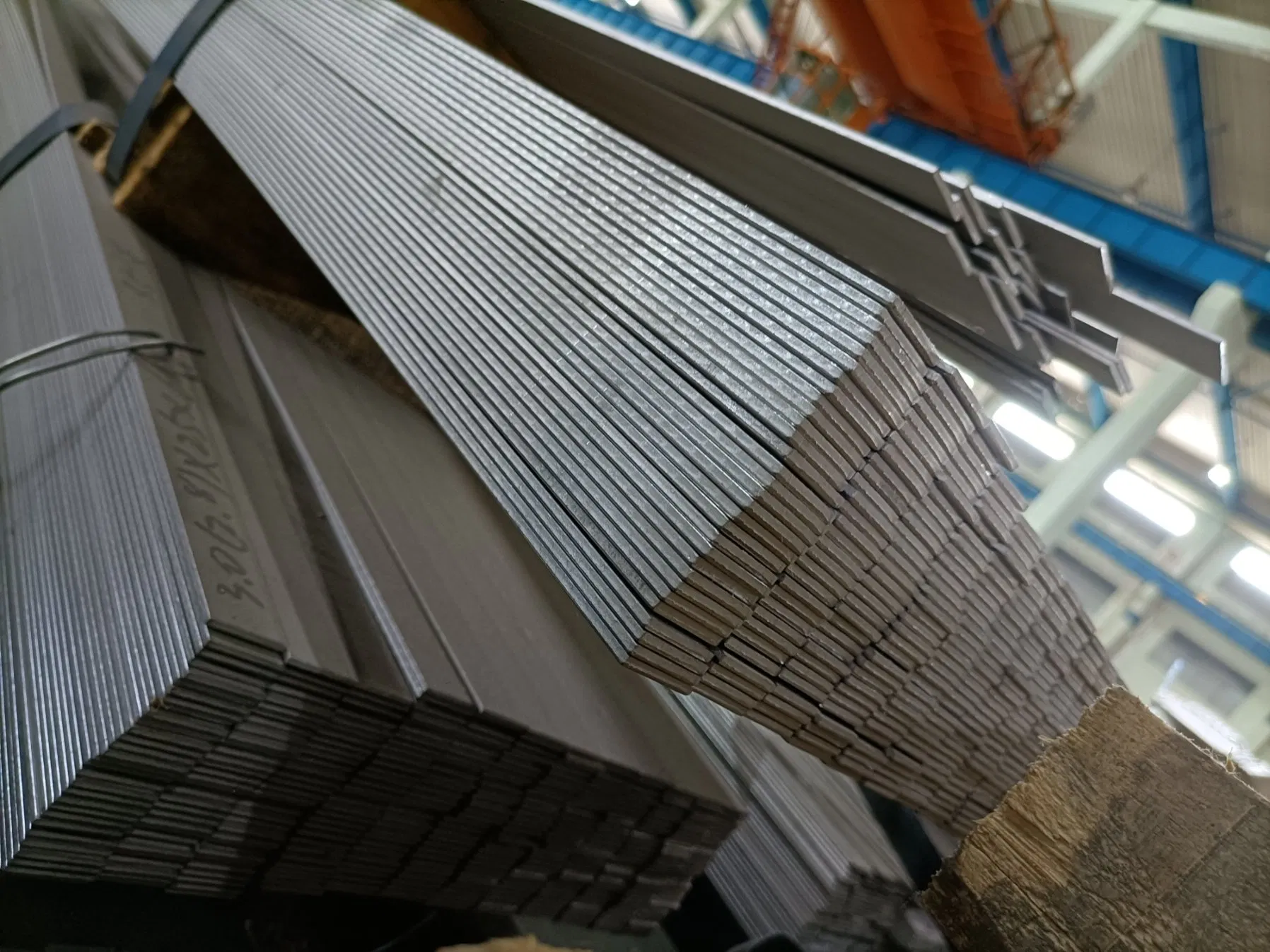 Cold Rolled 3.0mm 310 316L Ss 304 Gold Stainless Steel Flat Bars SUS321 Square Bar 304L No. 4 Round Metal Bar