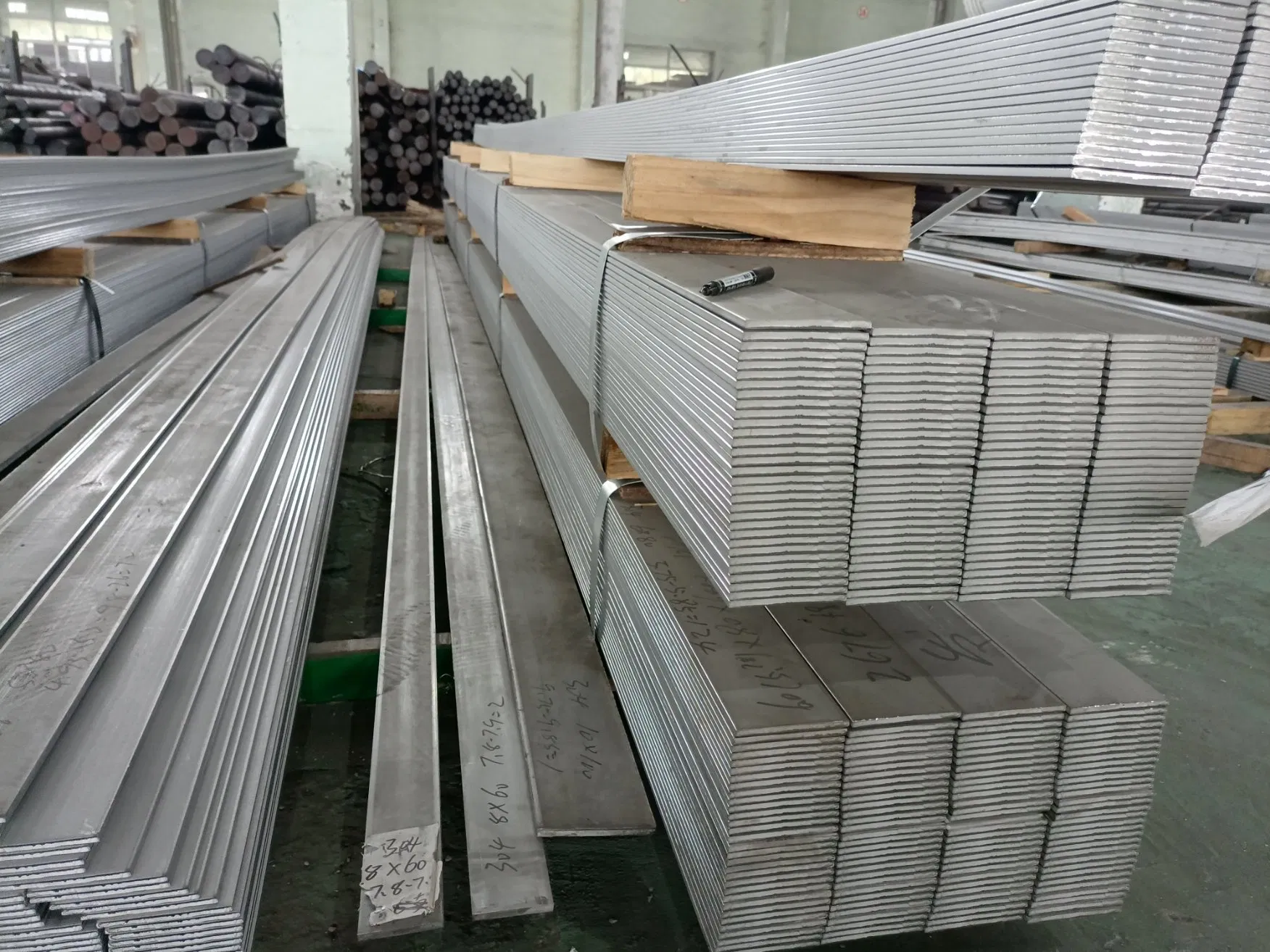 Cold Rolled 3.0mm 310 316L Ss 304 Gold Stainless Steel Flat Bars SUS321 Square Bar 304L No. 4 Round Metal Bar