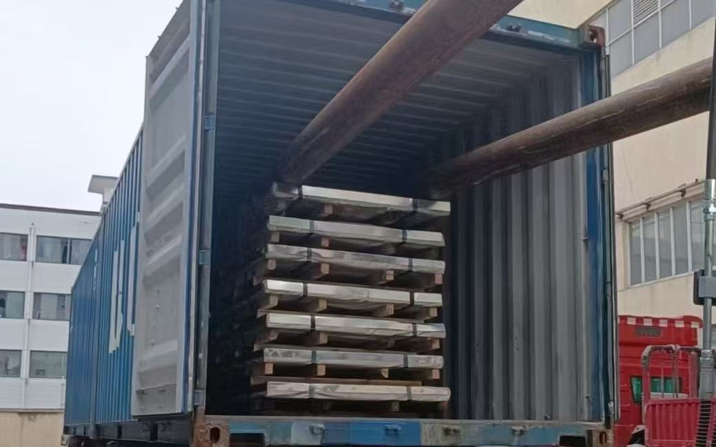 High Quality Customized 201 304 316 430 Stainless Steel Sheets Plate Strip/ Decoration Material/ 7umpvc Film Ba Surface Bright &amp; Polishing Surface 1.2mm