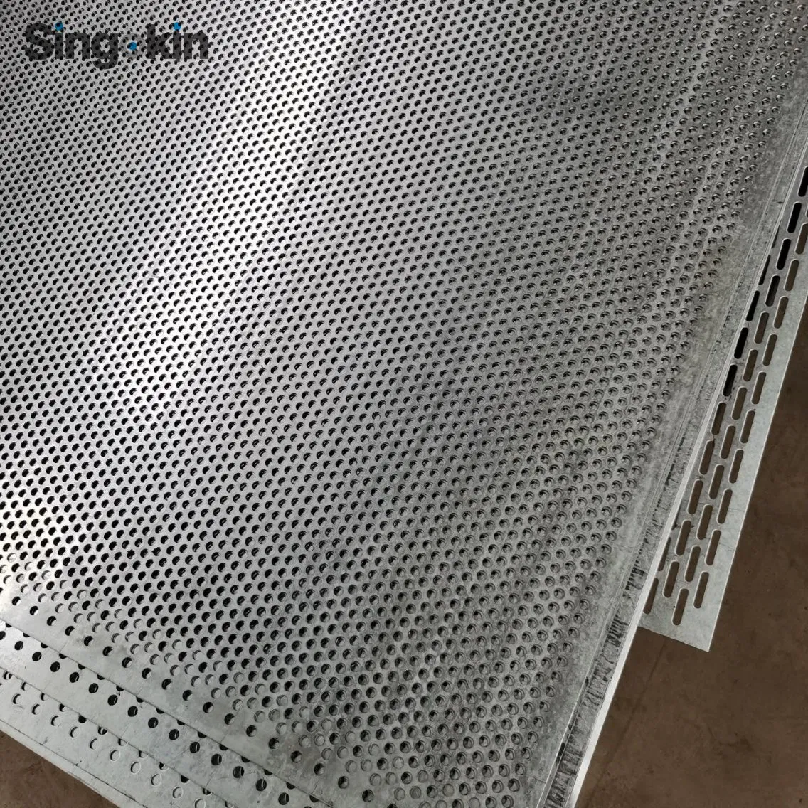 Customized Punching Metal Sheet Aluminum/Stainless Steel/Galvanized Decorative Perforated Metal Sheet