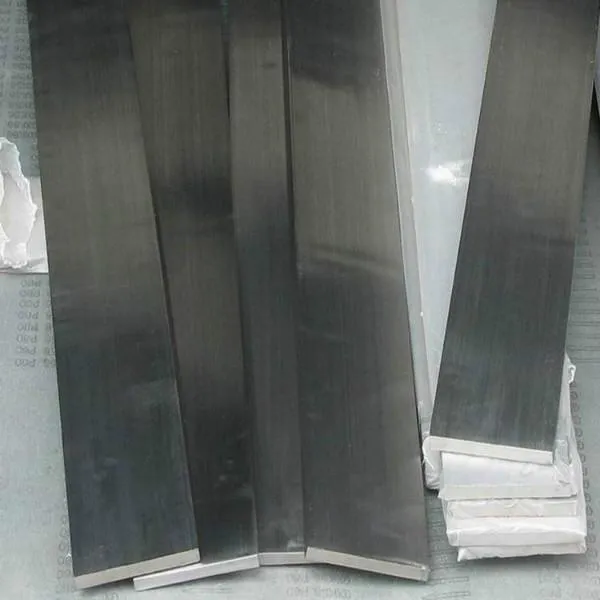 Hot Rolled 304 Stainless Steel Rounded Edge Flat Bar