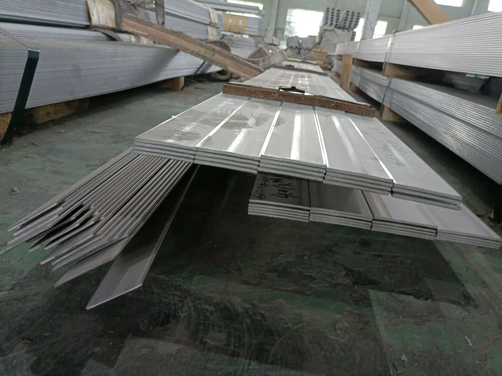 Factory Direct Sale High Quality ASTM AISI Mild Steel Flat Bar Hot Colled Stainless Steel Bar for Building Materials