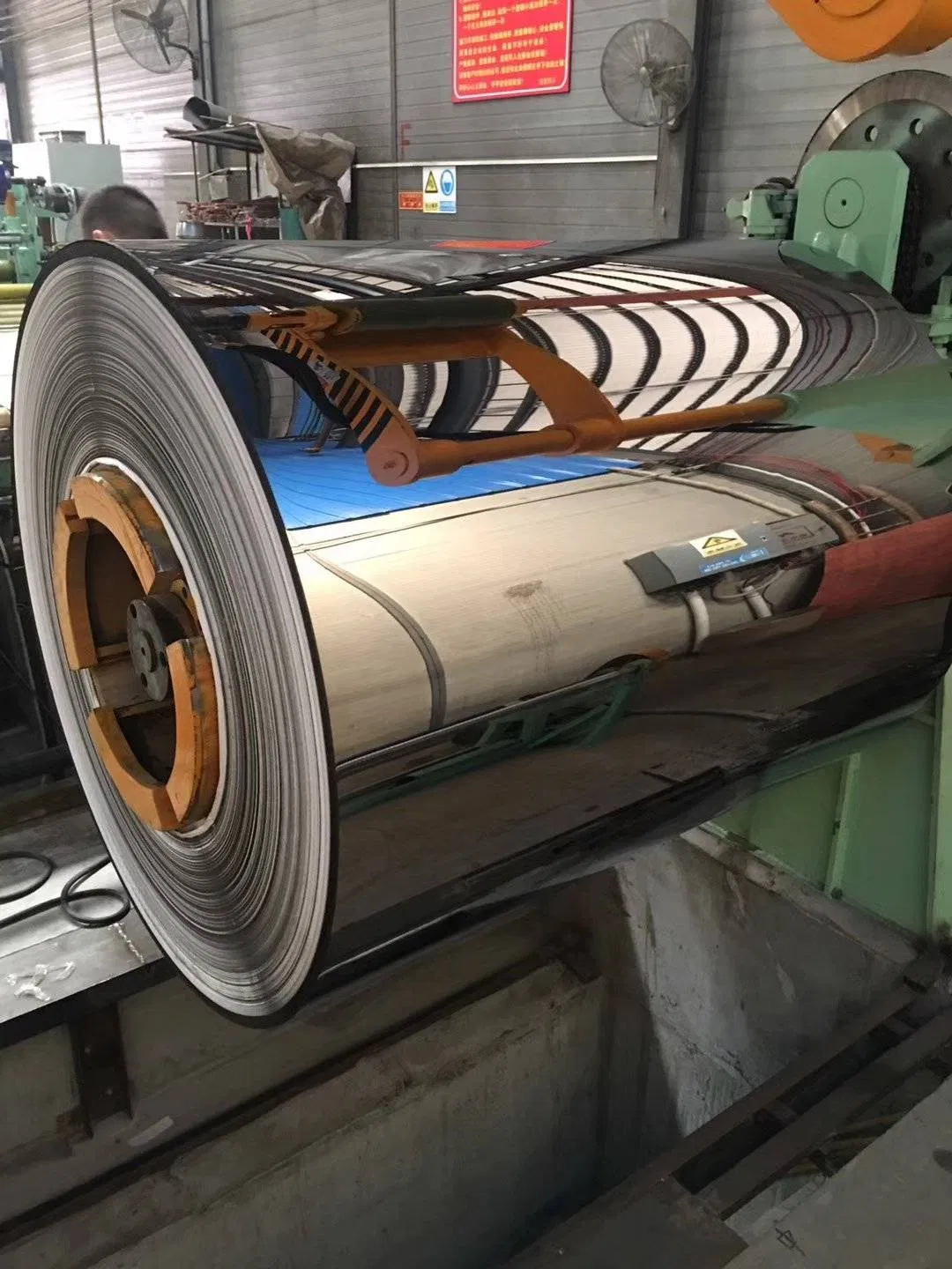 Hot/Cold Rolled Hairline Mirror Polished 201 202 304 316 Stainless Steel Coil