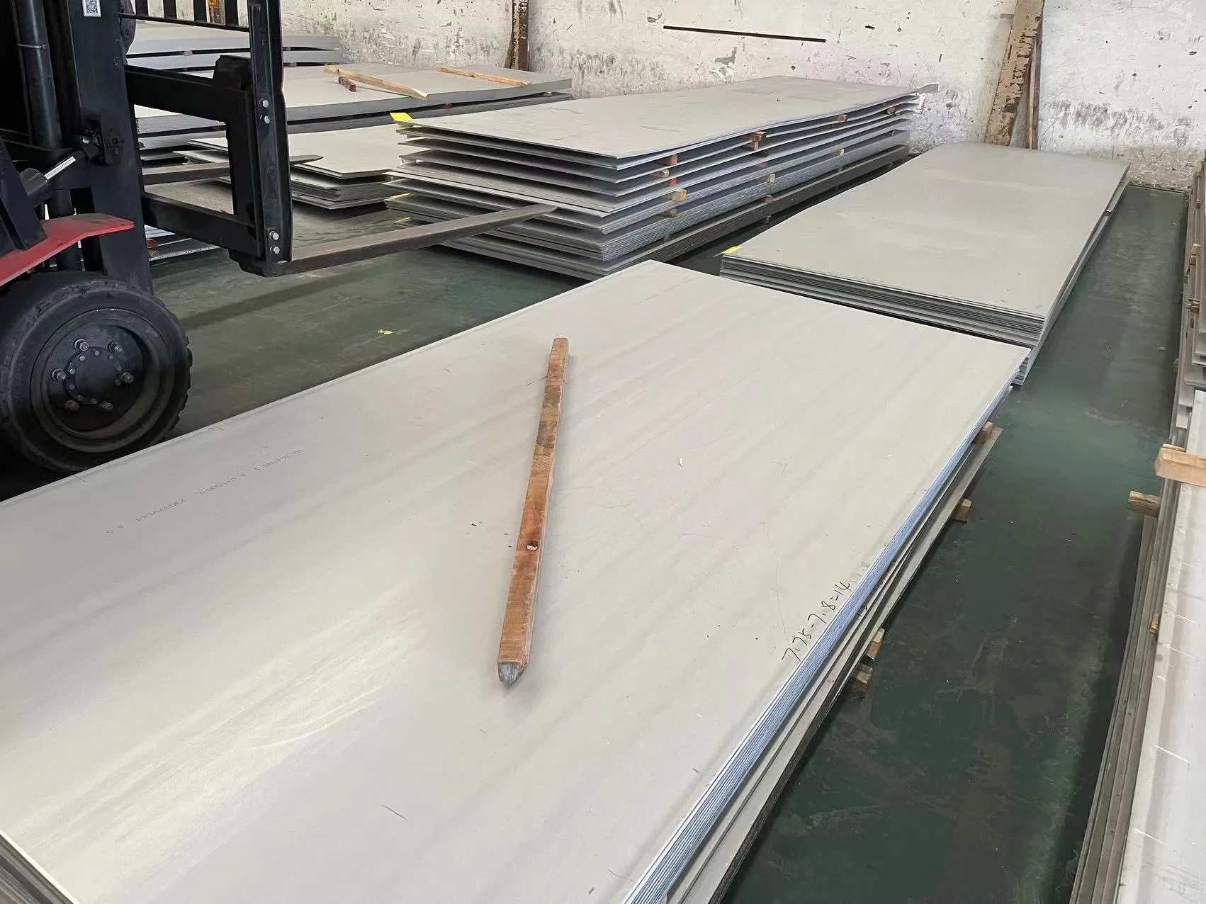 ASTM SUS304L Stainless Steel Plates 3-200mm Cold Rolled 201 202 304 303 Stainless Steel Decorated Sheet Plate for Elevator Door
