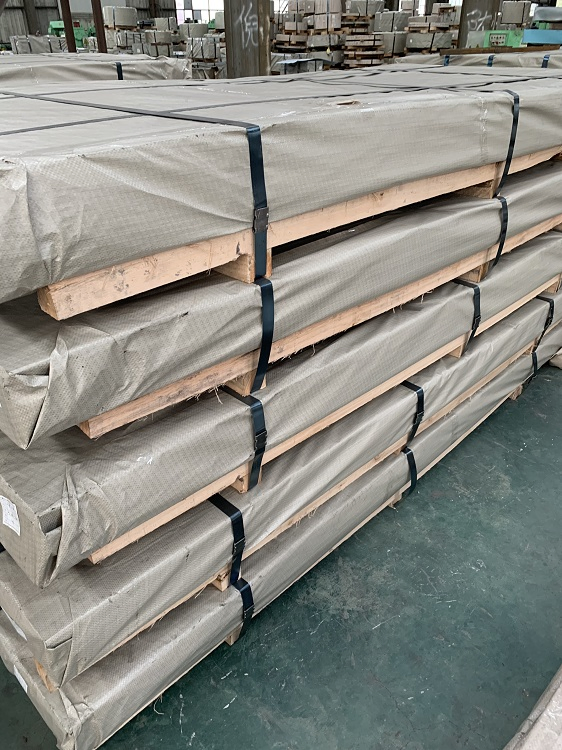 High Quality Customized 201 304 316 430 Stainless Steel Sheets Plate Strip/ Decoration Material/ 7umpvc Film Ba Surface Bright &amp; Polishing Surface 1.2mm