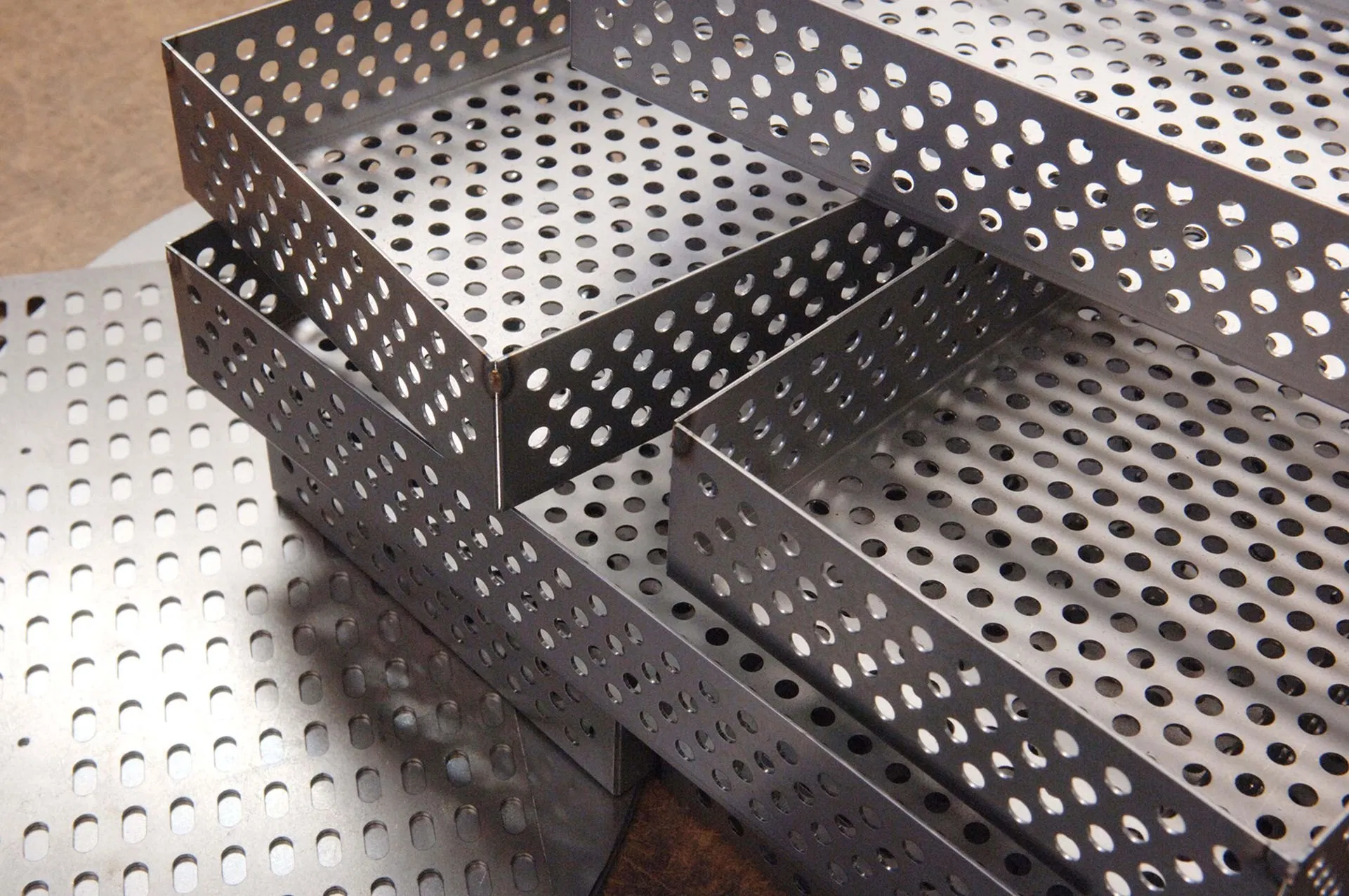 Stainless Steel Galvanized Steel or Aluminum Perforated Metal Sheet for Screen Sieving or Speaker Grills High Quality with Good Price