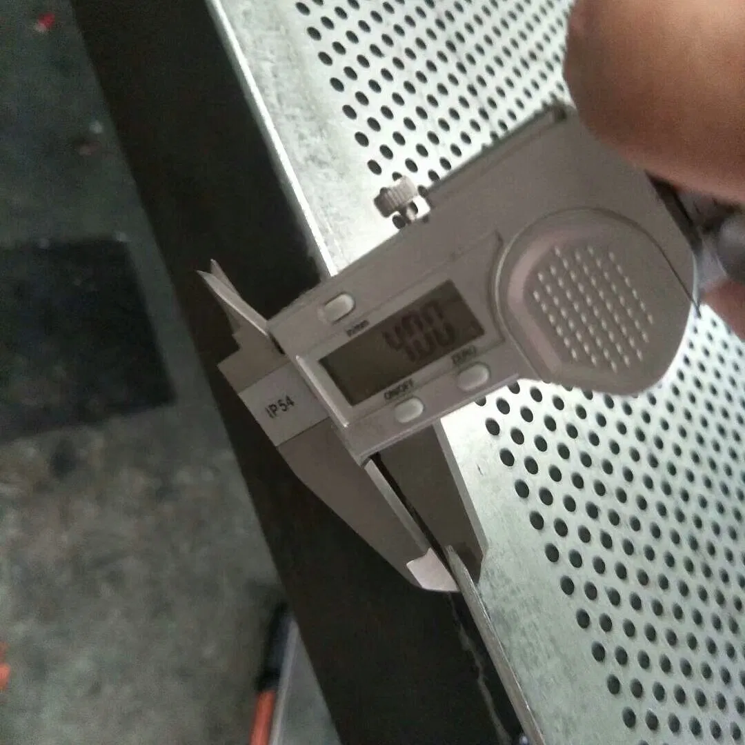 Stainless Steel Perforated Metal Sheet for (ceiling/filtration/sieve/decoration/sound insulation)