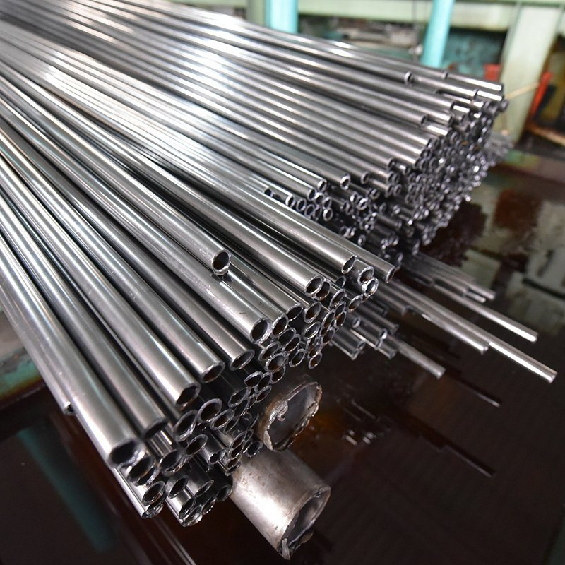 ASTM AISI A312 Inox 304 Welded/Seamless Pipe Hot/Cold Rolled Bright Hairline Mirror Polish 304 304L 316 316L Stainless Steel Capillary Tube Pipe