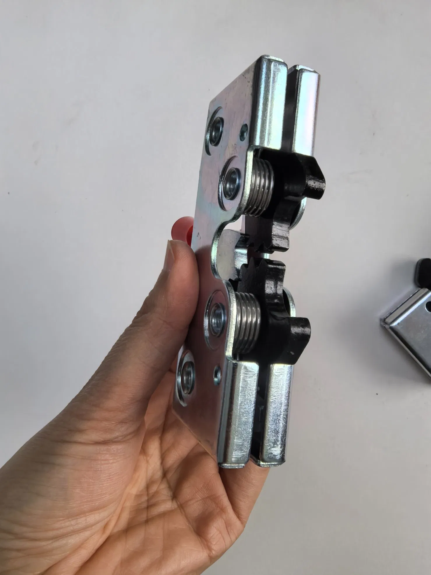 Mechanical Rotary Door Lock Solutions for Special-Purpose Vehicles and Rvs